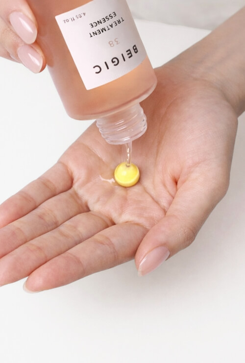 Suche serum aktywowane esencją. Jak działa Vitamin C Active Capsule marki Beigic?