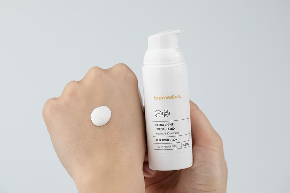 topmedica Ultra Light Fluid SPF 50 High Protection Ultralekki fluid chroniący przed promieniowaniem UVA, UVB, IR, HEV 50 ml