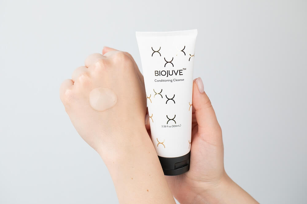 Biojuve Conditioning Cleanse Żel przygotowujący skórę twarzy do działania technologii żywych mikroorganizmów Xycrobe™ 100 ml