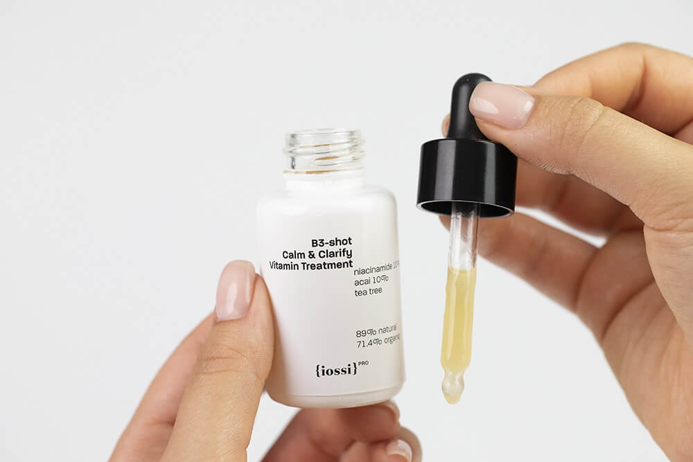 Iossi B3 Shot Calm and Clarify Vitamin Treatment Serum z niacynamidem w aktywnym stężeniu 10% i z wit. C 30 ml