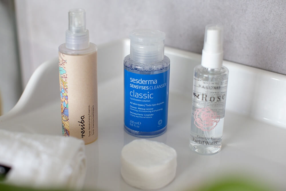 Resibo Moist Have Tonik i esencja nawilżająca 100 mlSesderma Sensyses Cleanser Classic Płyn oczyszczający do wszystkich rodzajów skóry 200 mlYasumi meRose Facial Water Woda różana 100 ml