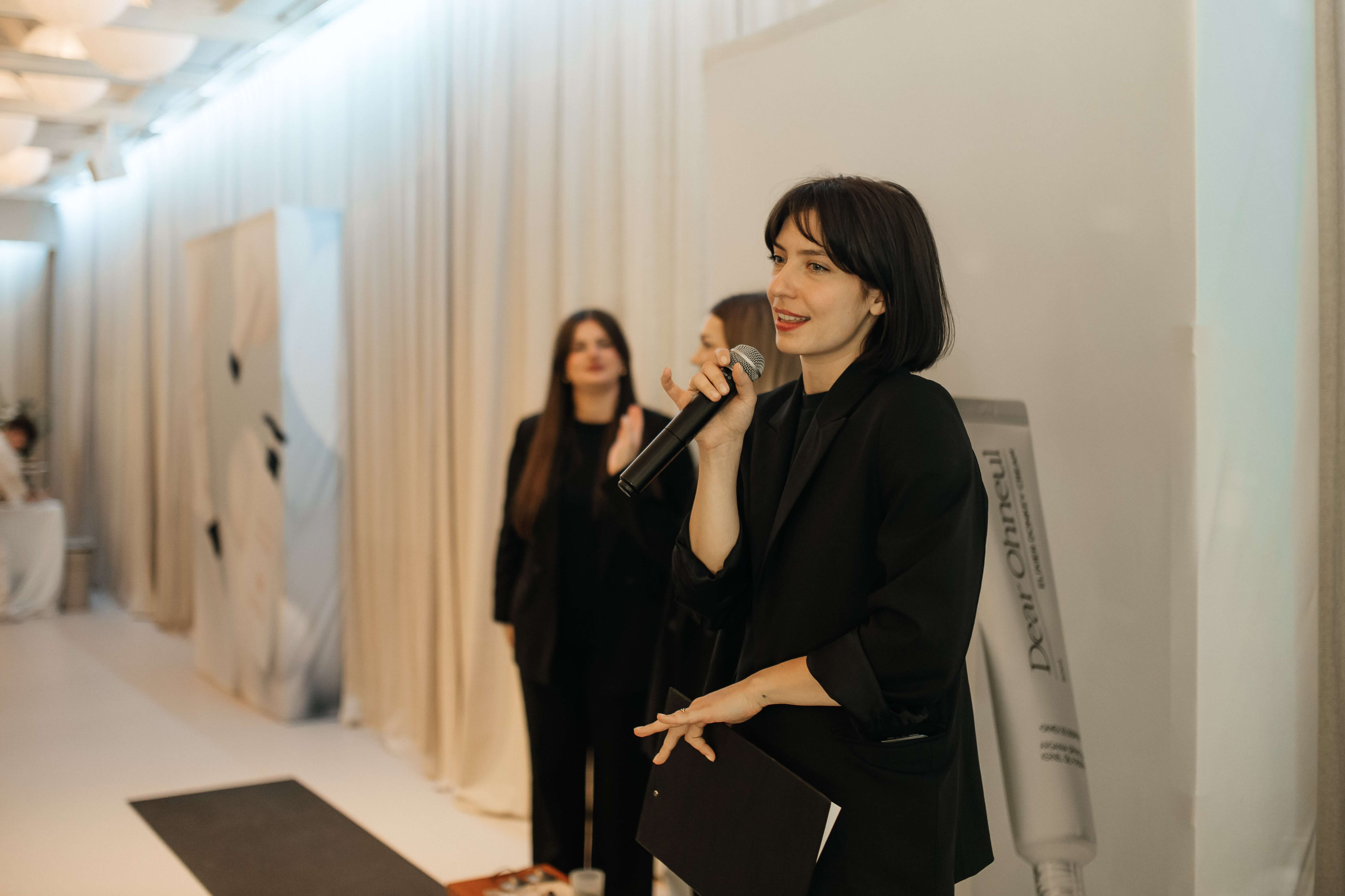 Event Topestetic x Skymilk i Dear Ohneul
