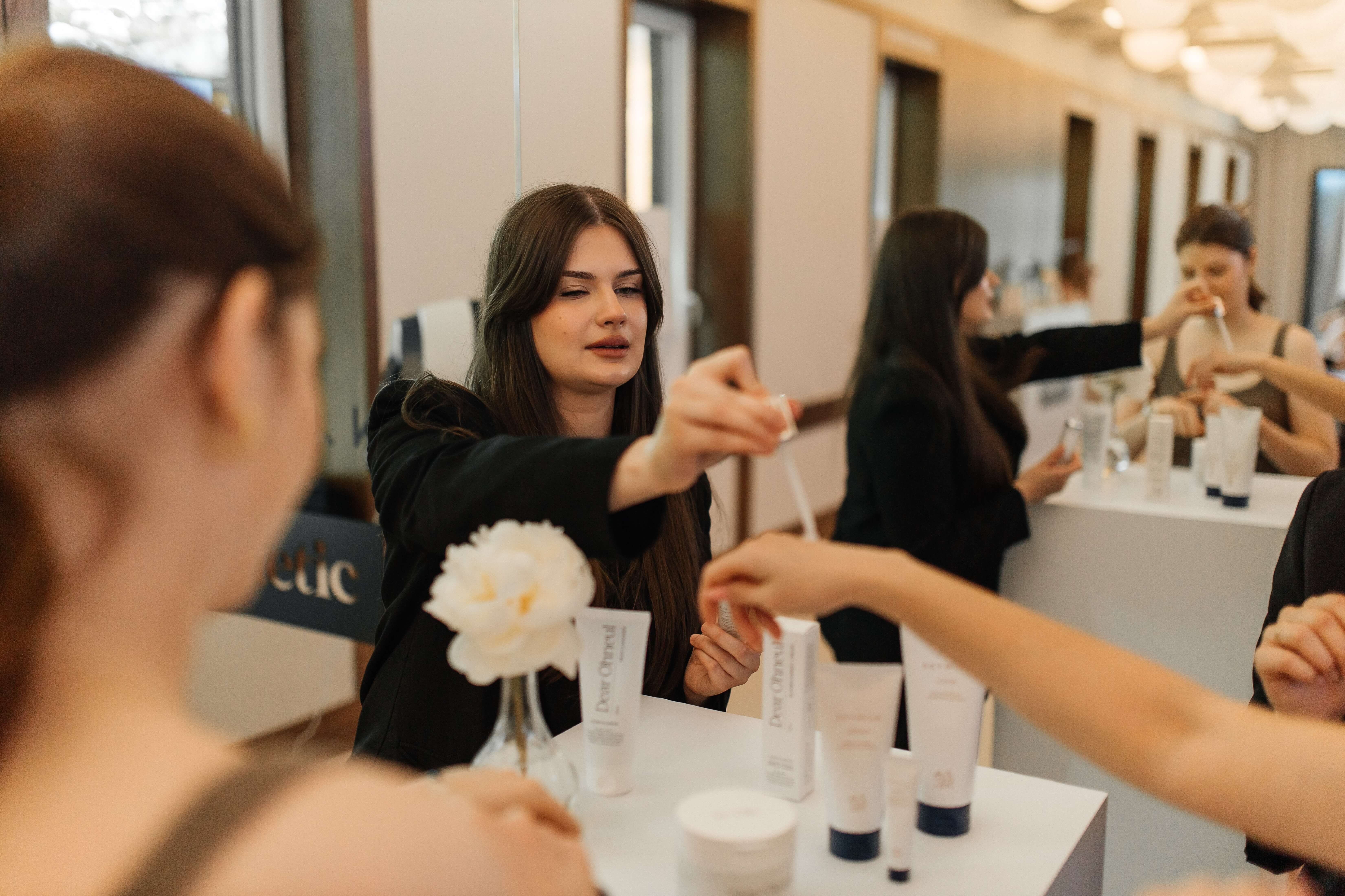 Event Topestetic x Skymilk i Dear Ohneul