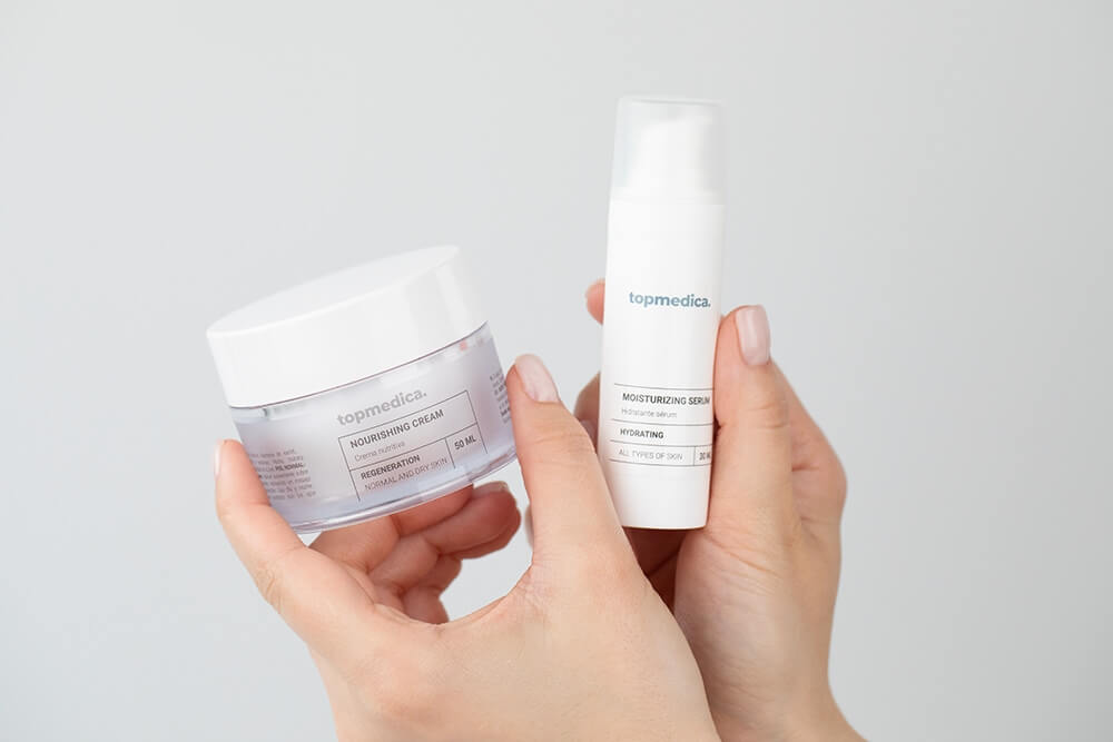 topmedica Pielęgnacja Skóry Suchej ZESTAW Lekkie serum nawilżające z polisacharydami i ramnozą dla każdego typu cery 30 ml + Krem odbudowujący z betainą do cery suchej 50 ml