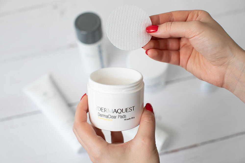 Dermaquest Universal Clarifying Pads Seboregulujący domowy peeling chemiczny 50 płatków 85 g