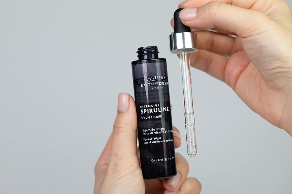 Esthederm Intensive Spiruline Serum Odżywcze serum ze spiruliną 30 ml