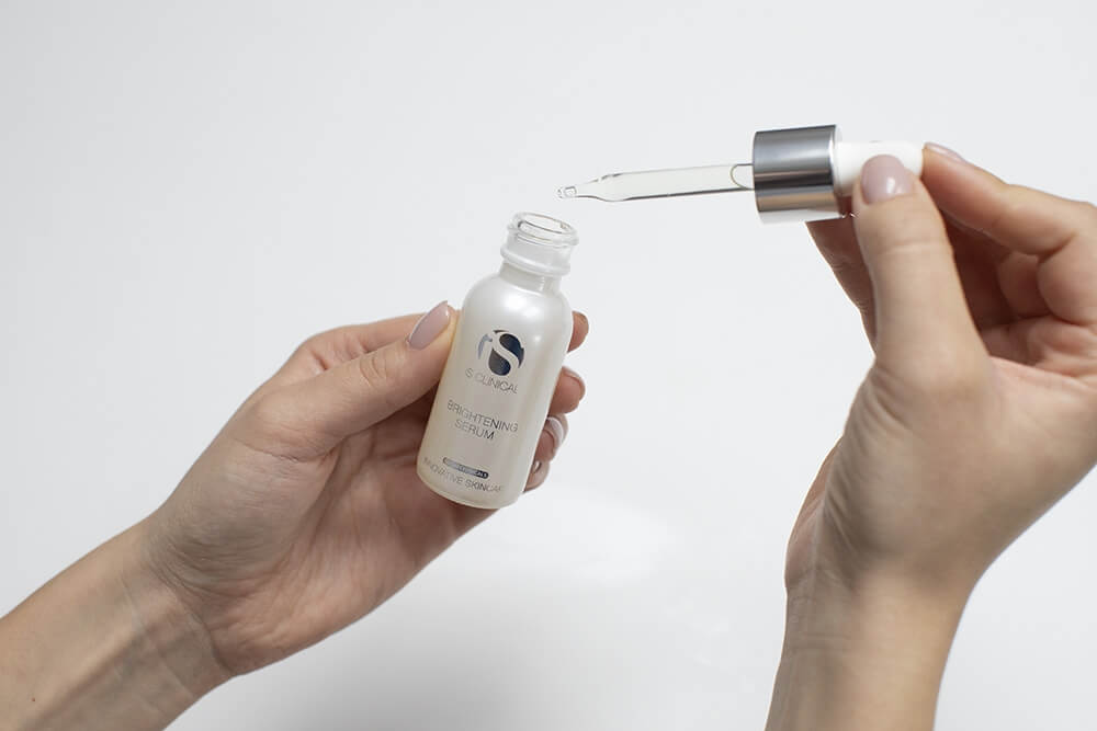 iS Clinical Brightening Serum Serum na przebarwienia 15 ml