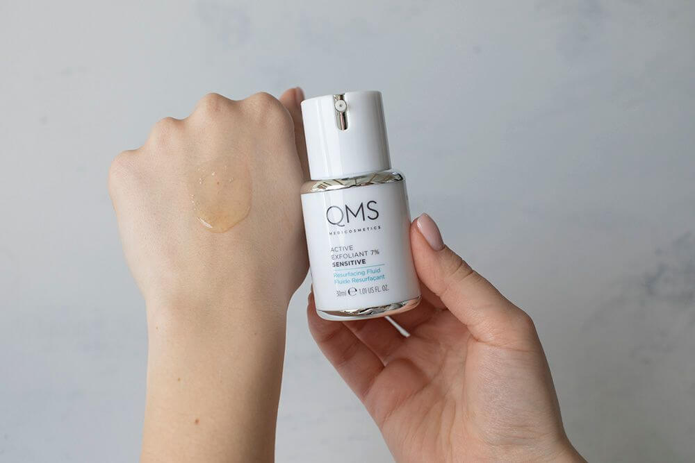 QMS 7% AHA Active Exfoliant Resurfacing Liquid Peeling kwasowy z 7% AHA i probiotykami 30 ml