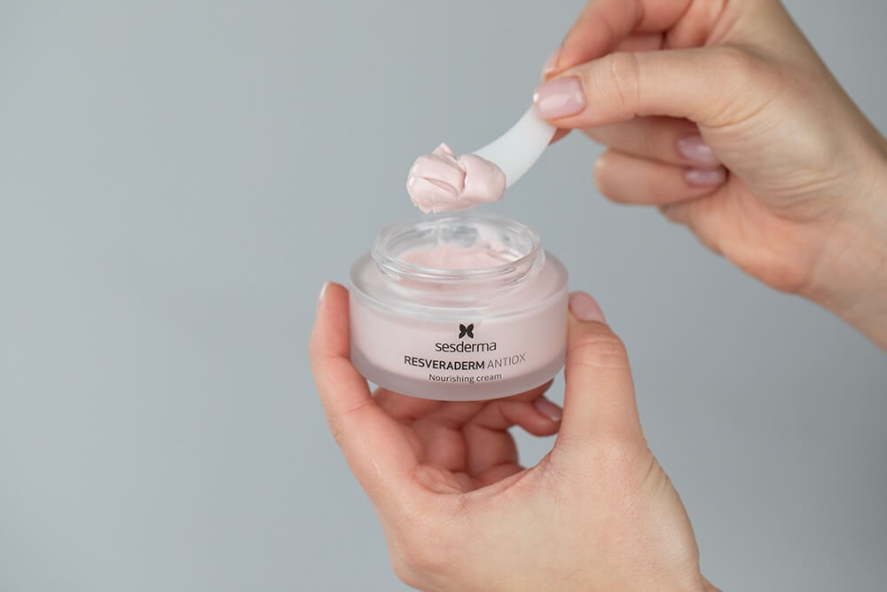 Sesderma Resveraderm Facial Cream Krem przeciwstarzeniowy 50 ml