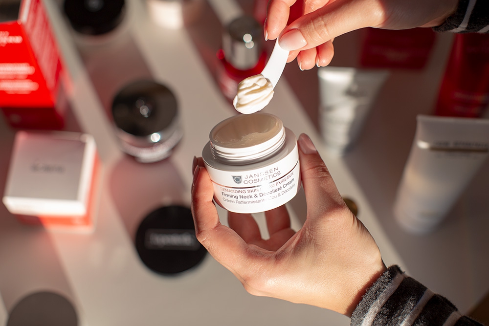 Janssen Cosmetics Pro-Firming Neck & Decollete Cream Krem ujędrniający na szyję i dekolt 50 ml