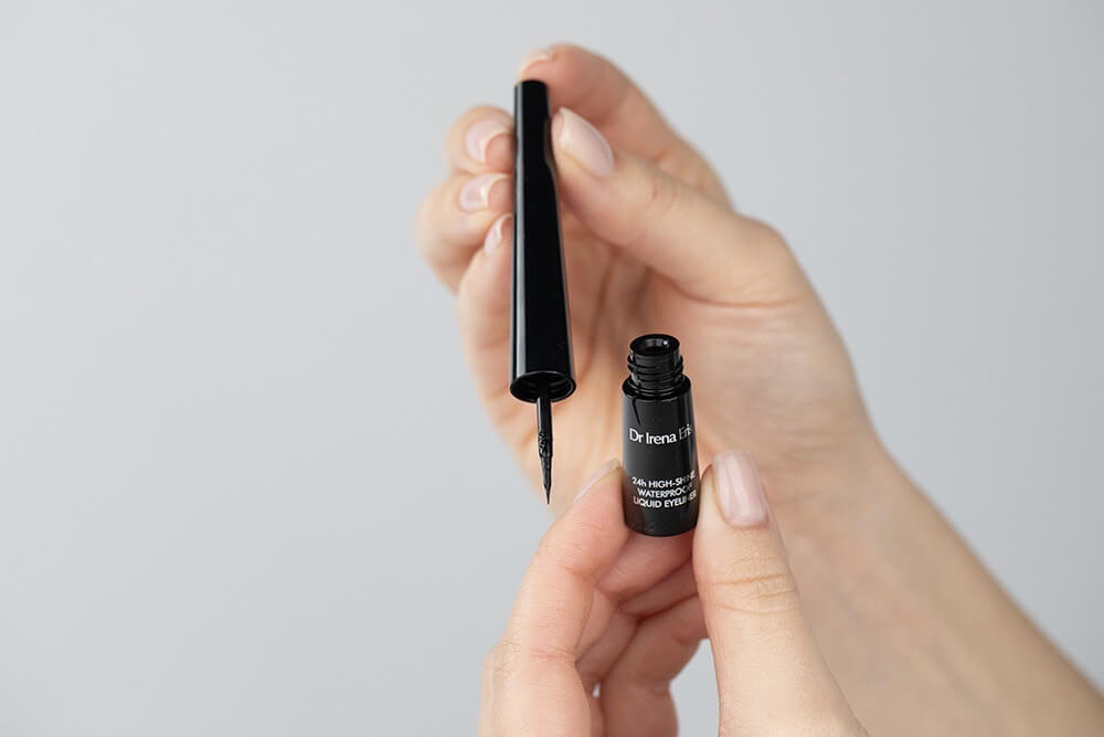 Dr Irena Eris Liquid Eyeliner Eyeliner w płynie (kolor Black) 7 ml