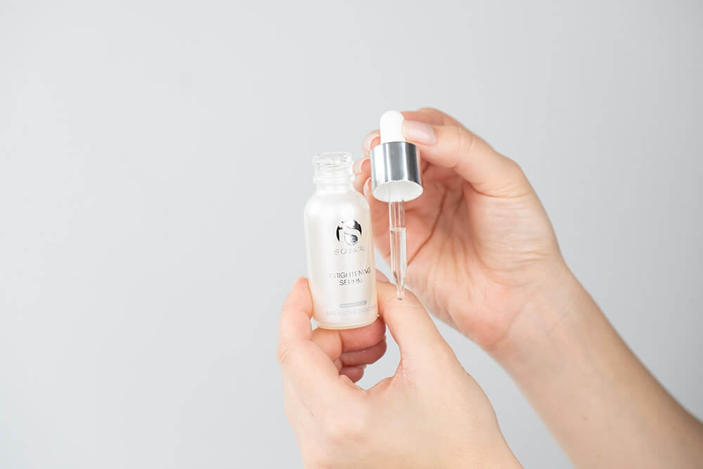 iS Clinical Brightening Serum Serum na przebarwienia 30 ml