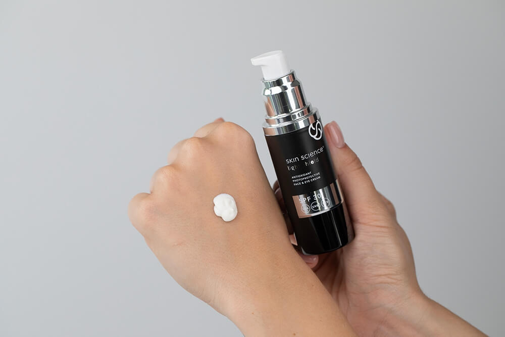 Skin Science Anti-Zombie Light Shield SPF 30 Antyoksydacyjny foto-protekcyjny krem do twarzy i pod oczy 30 ml