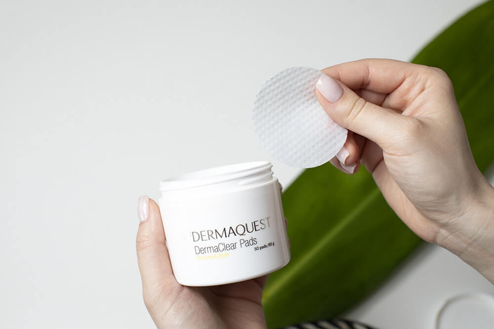 Dermaquest Universal Clarifying Pads Seboregulujący domowy peeling chemiczny 50 płatków 85 g