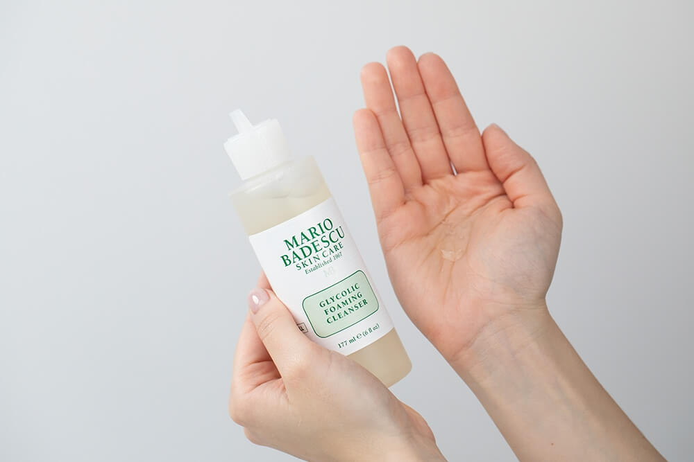 Mario Badescu Glycolic Foaming Cleanser Żel do mycia twarzy z kwasem glikolowym, rumiankiem i szałwią 177ml