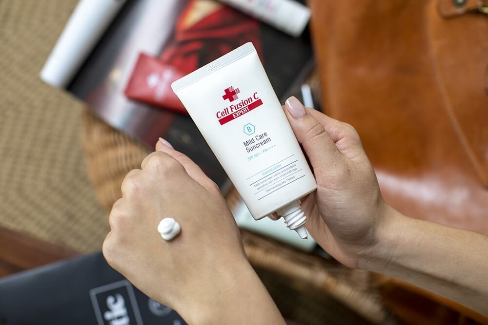 Cell Fusion C Expert Mild Care Suncream SPF 50+/PA++++ Łagodzący krem z bardzo wysoką ochroną przeciwsłoneczną 50 ml