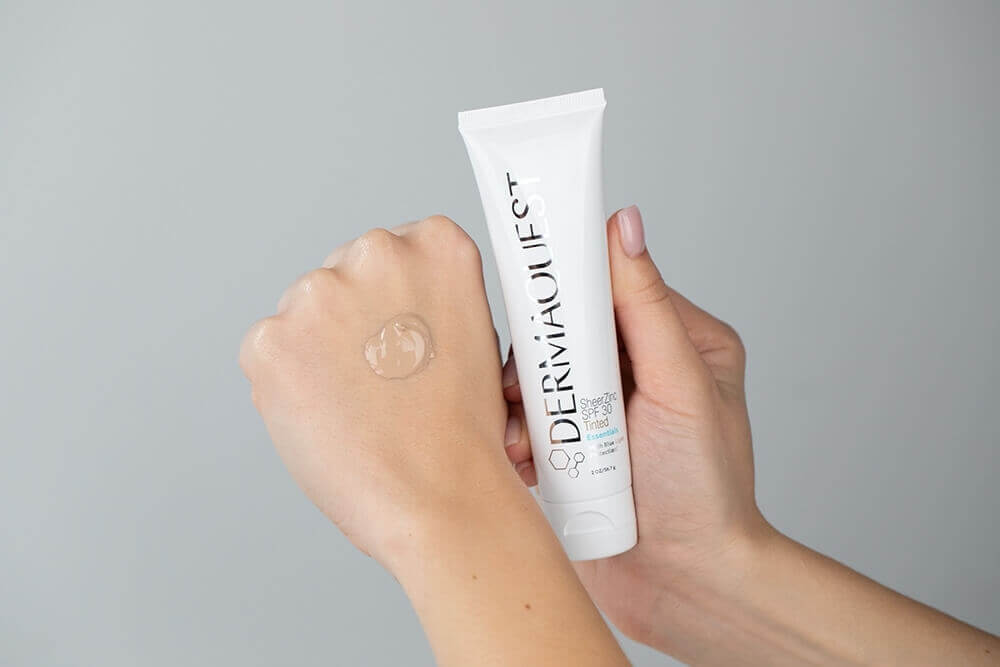 Dermaquest Sheer Zinc Tinted Broad Spectrum SPF 30 Terapeutyczny krem BB z cynkiem - odcień Nude 57 ml