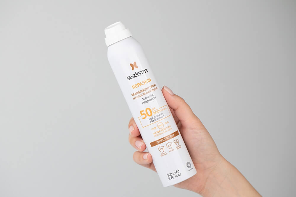 Sesderma Repaskin Transparent Spray Aerosol SPF 50 Spray przeciwsłoneczny do ciała 200 ml