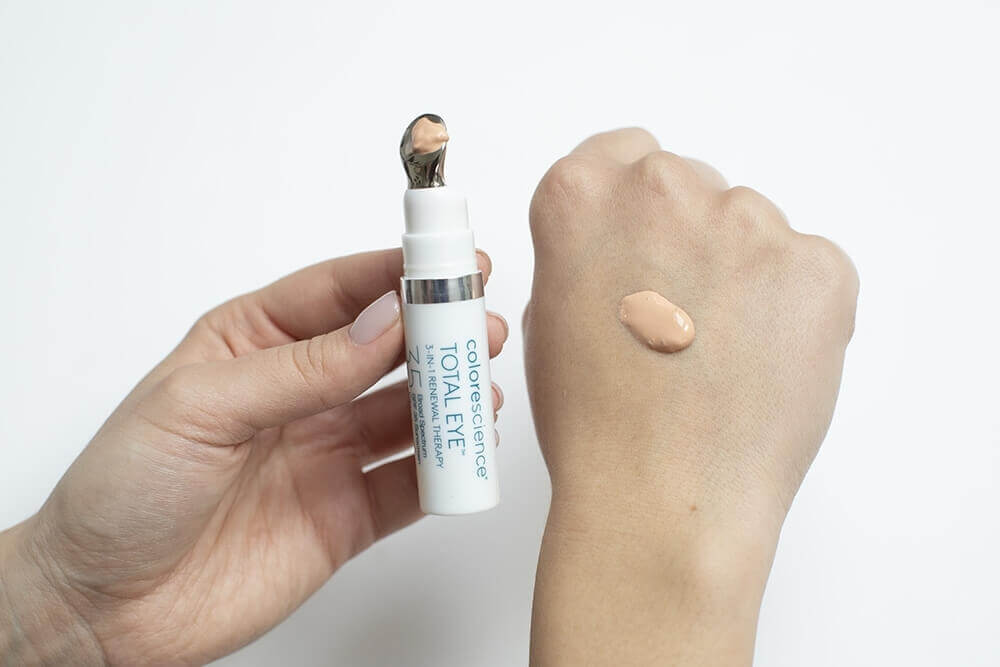 Colorescience Total Eye SPF 30 Korektor pod oczy 3 w 1 (kolor Medium) 7 ml