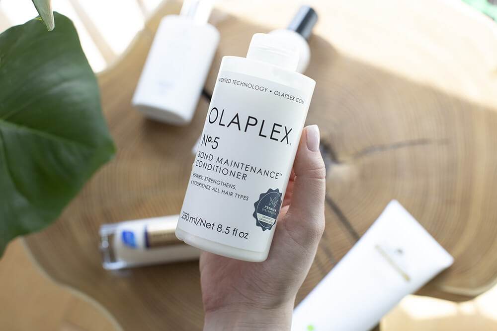 Olaplex No.5 Bond Maintenance Conditioner Odżywka regenerująco-odbudowująca. Nawilża zniszczone puszące się włosy 250 ml