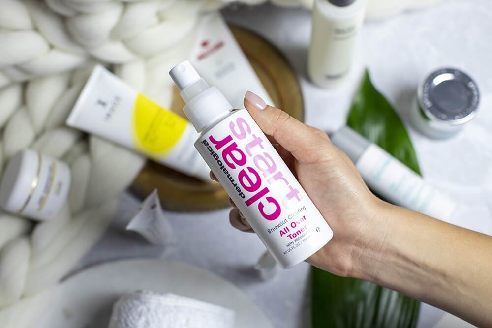 Dermalogica Breakout Clearing All Over Toner Tonik-mgiełka odświeżająca, matująca i łagodząca dla młodych cer 118 ml