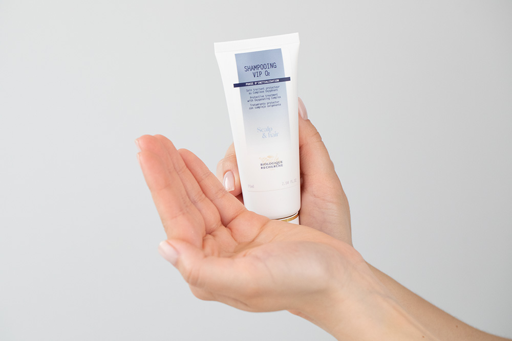 Biologique Recherche Shampooing Dermo - Apaisant Szampon łagodzący i odwrażliwiający 200 ml