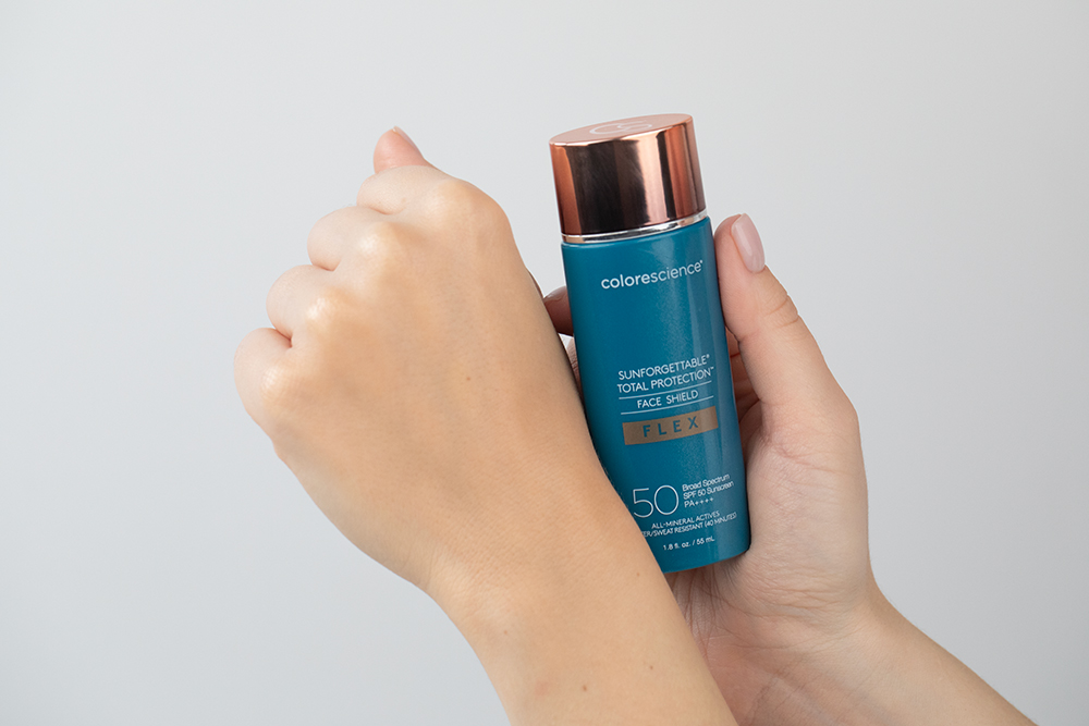 Colorescience Face Shield Flex SPF 50 Minerały w emulsji do twarzy (kolor Light) 55 ml