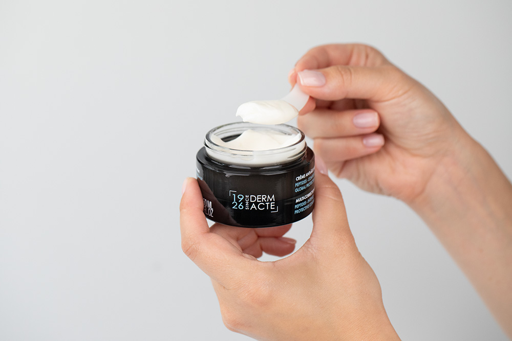 Derm Acte High Vitamin Moisturizing Cream Multiwitaminowy krem nawilżający 50 ml