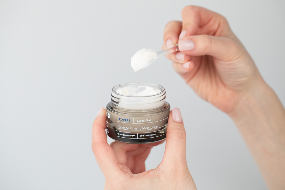 Korres Bounce Firming Moisturizer Krem na dzień dla skóry normalnej i mieszanej 40 ml
