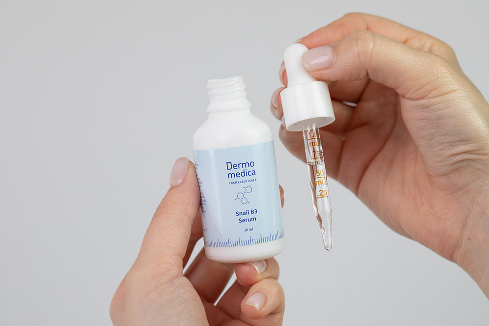 Dermomedica Snail B3 Serum Serum z ekstraktem ze śluzu ślimaka, witaminą B3 (niacynamidem) i beta-glukanem 15 ml