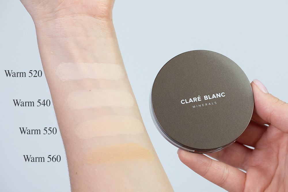 Clare Blanc Warm 560 Podkład prasowany SPF15 - kolor ciepły/ciemny (Warm 560) 11 g